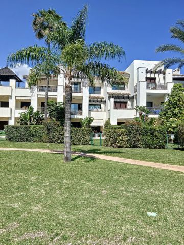 https://cdn.resales-online.com/public/25ldb8kiyd/properties/823b17f9fa4b11edb6600217bc231ef4/w1200/3-e898b2bb2a2fdfd06d2c39894dce8316.jpg?v=1684948382