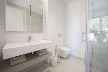 https://cdn.resales-online.com/public/x1ahv6wm6l/properties/89a7032c04ac11eeb6600217bc231ef4/w1200/29-7c2f312881aea9bbe9ddaeb9640e2c9a.jpg?v=1687031699