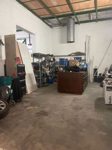 https://cdn.resales-online.com/public/7rg1k5rn6p/properties/2ee5ca4714d411eea7b50217bc231ef4/w1200/4-c23c0f86247804fa50226aecd8b0b2c8.jpg?v=1687867321