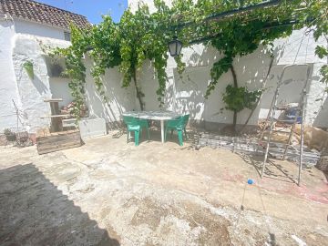 https://cdn.resales-online.com/public/2clagkpr0e/properties/ed0b97f41a3d11eea7b50217bc231ef4/w1200/2-5bd7b9d04b45e33852eaf0ec6670150d.jpg?v=1688459976