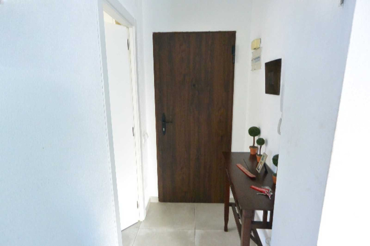 https://cdn.resales-online.com/public/89kcvpt69u/properties/529eaeda1b4711eea7b50217bc231ef4/w1200/1-7980e48d732b6fc85c14b43b94d2aa54.jpg?v=1699444264
