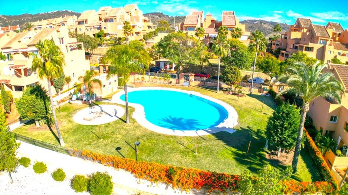 https://cdn.resales-online.com/public/69rdhh2k2b/properties/432788e2c67111ee8efd0217bc231ef4/w1200/1-7980e48d732b6fc85c14b43b94d2aa54.jpg?v=1707410008