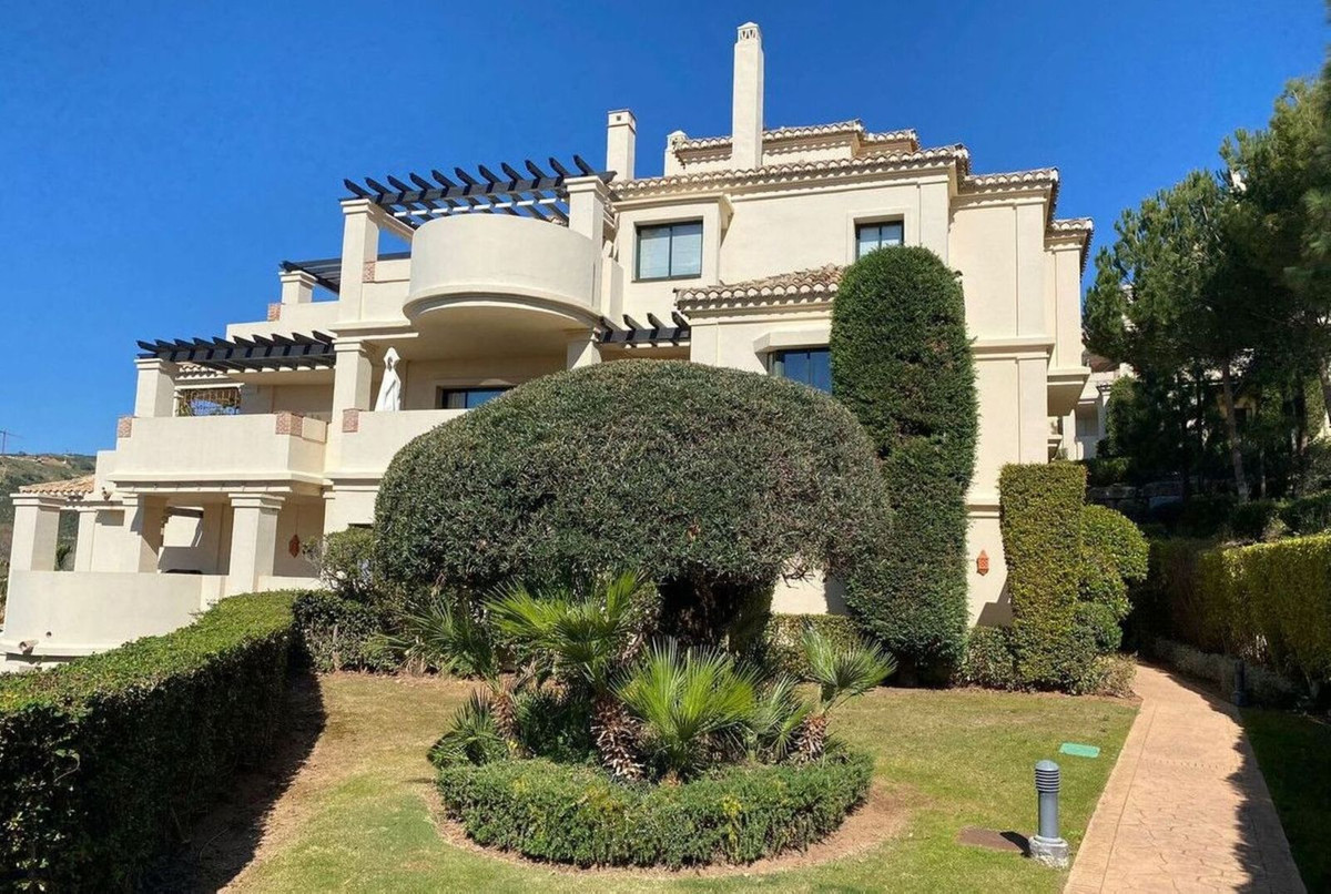 https://cdn.resales-online.com/public/cmdudabtb6/properties/437ea688302311ef857e0217bc231ef4/w1200/1-7980e48d732b6fc85c14b43b94d2aa54.jpg?v=1719015626