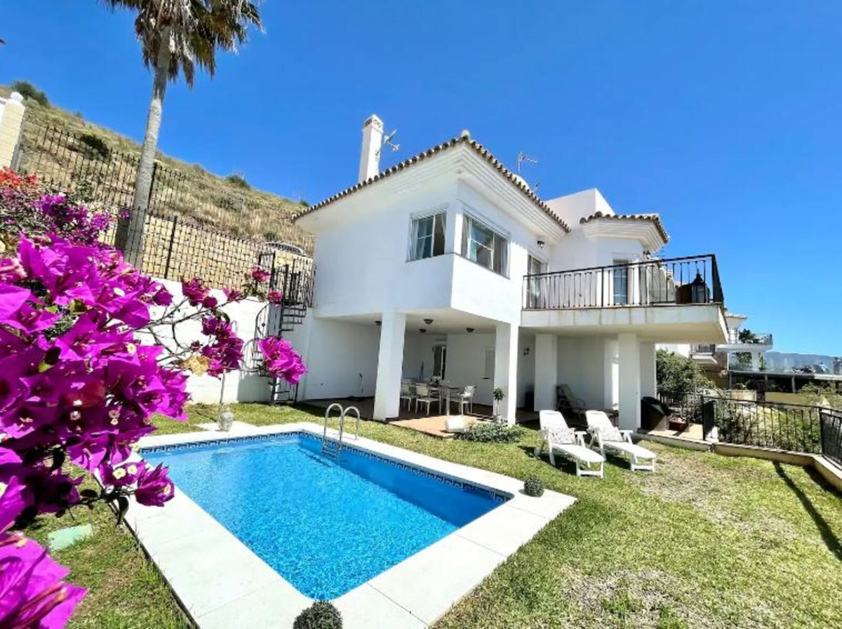 https://cdn.resales-online.com/public/jss4682jto/properties/caf9644d256e11ef857e0217bc231ef4/w1200/1-7980e48d732b6fc85c14b43b94d2aa54.jpg?v=1719090532