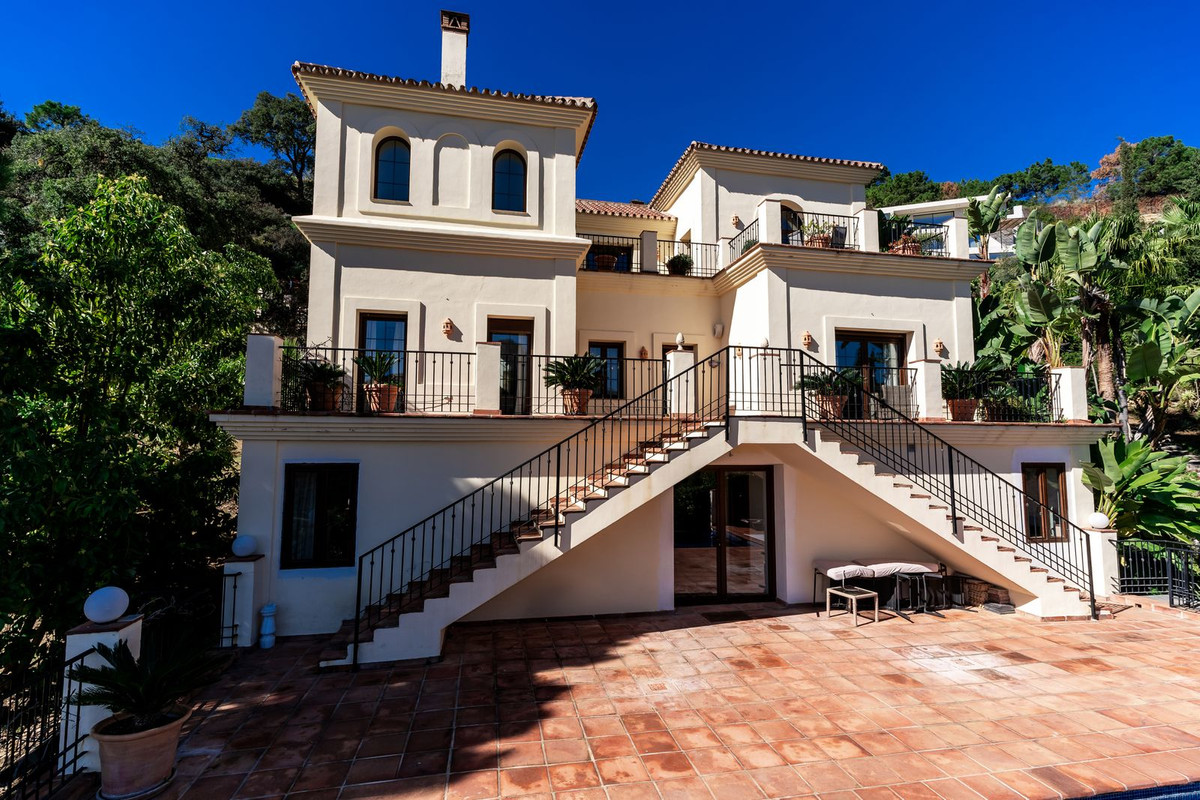 https://cdn.resales-online.com/public/figrlr6em6/properties/af2067cf18ea11ef857e0217bc231ef4/w1200/1-7980e48d732b6fc85c14b43b94d2aa54.jpg?v=1716462413