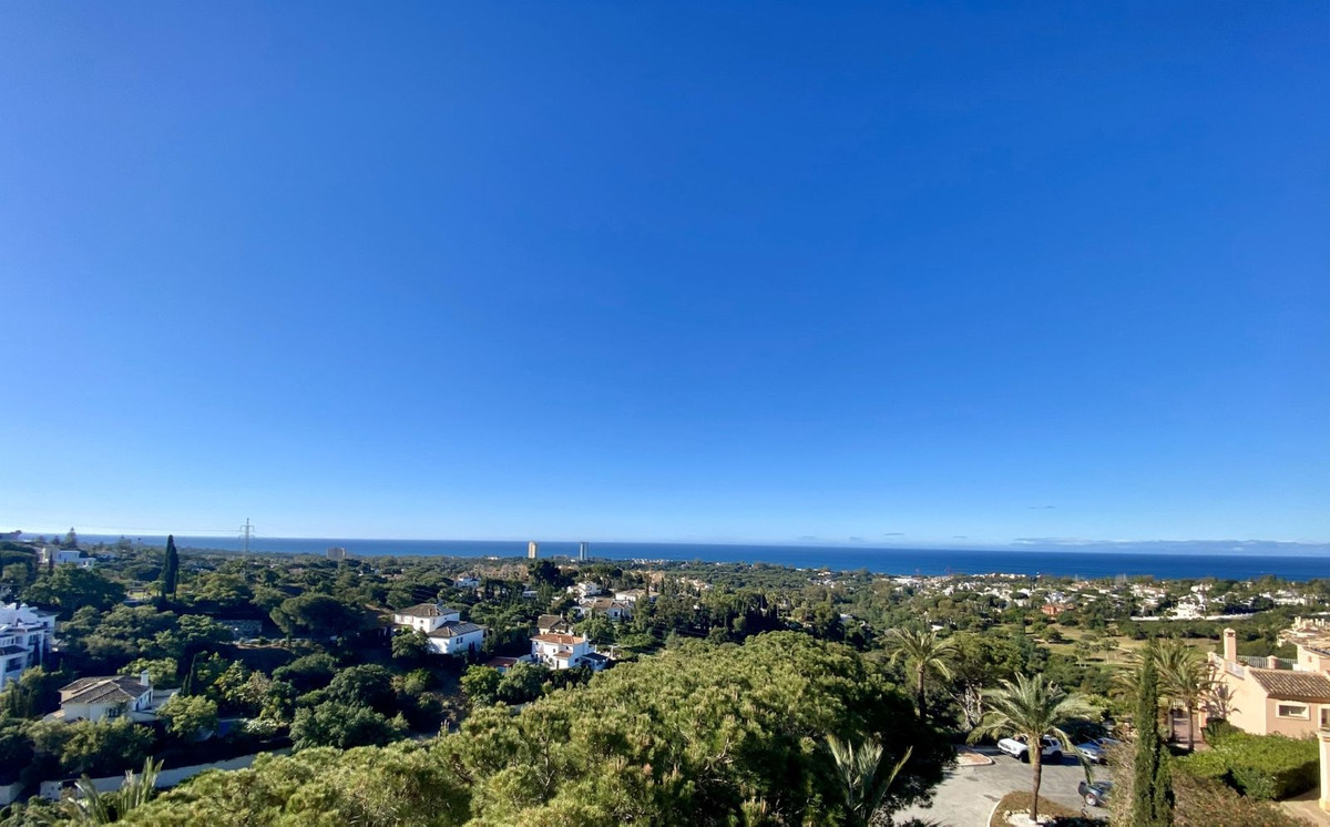 https://cdn.resales-online.com/public/q0hn3977gr/properties/deff1ff0143611ef857e0217bc231ef4/w1200/1-7980e48d732b6fc85c14b43b94d2aa54.jpg?v=1715944987