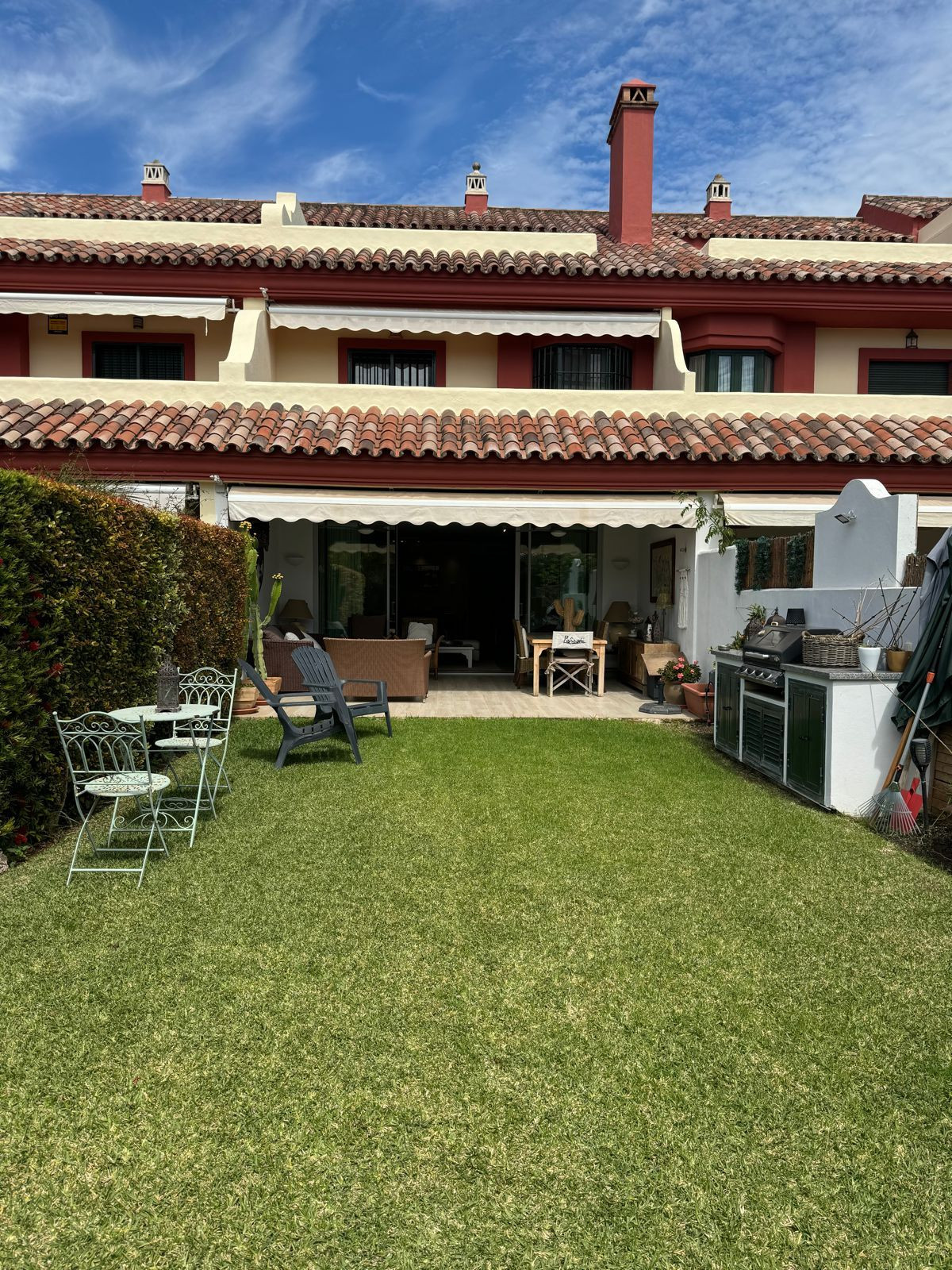 https://cdn.resales-online.com/public/nl2gxrpx0j/properties/d958ec481d0b11ef857e0217bc231ef4/w1200/1-7980e48d732b6fc85c14b43b94d2aa54.jpg?v=1716918907