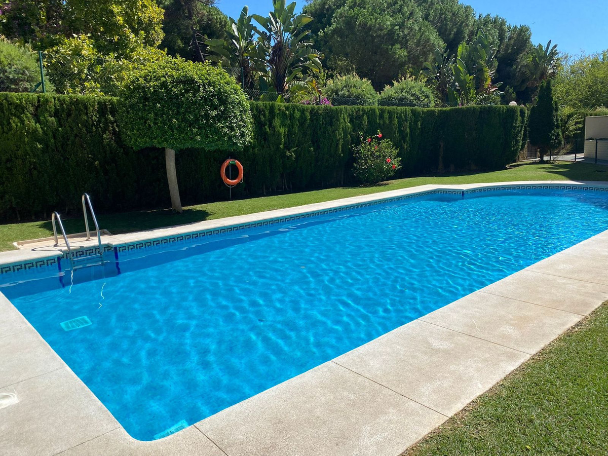 https://cdn.resales-online.com/public/cl741qsv63/properties/94ac2b7a3eb211ef857e0217bc231ef4/w1200/1-7980e48d732b6fc85c14b43b94d2aa54.jpg?v=1720615819