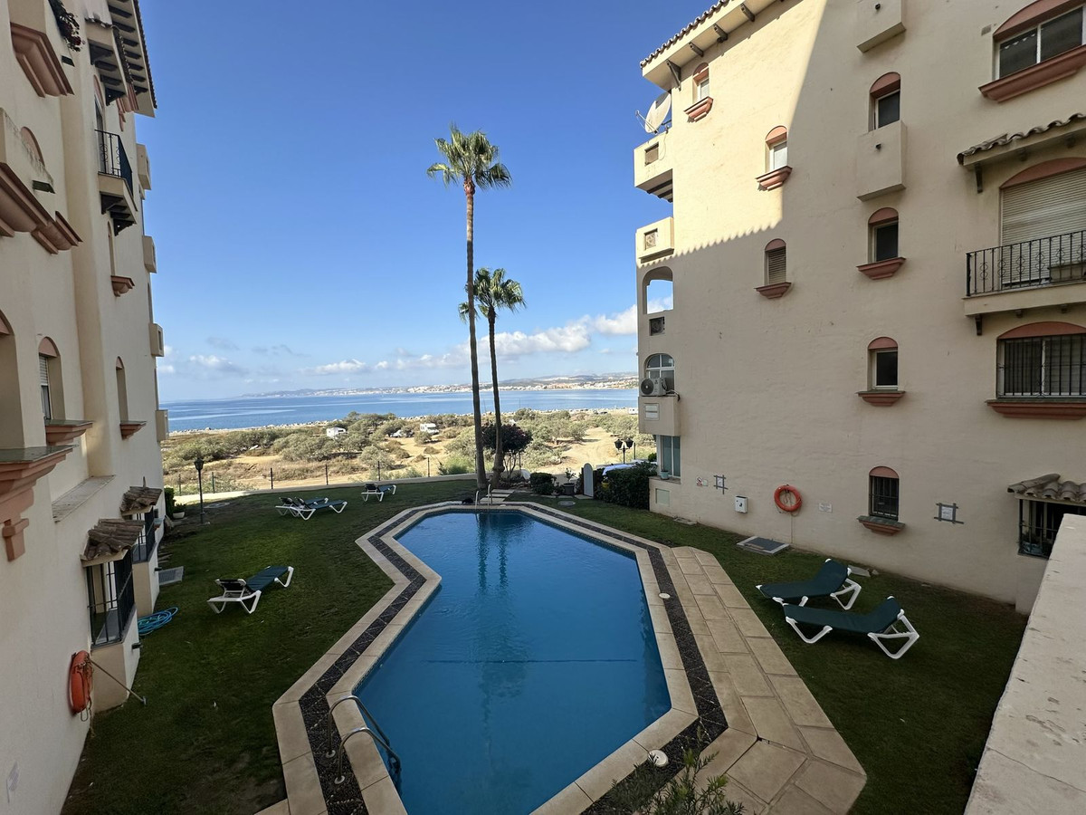 https://cdn.resales-online.com/public/2e1s6fpg5b/properties/59eedade6c2511ef9d2d0217bc231ef4/w1200/1-7980e48d732b6fc85c14b43b94d2aa54.jpg?v=1725627345