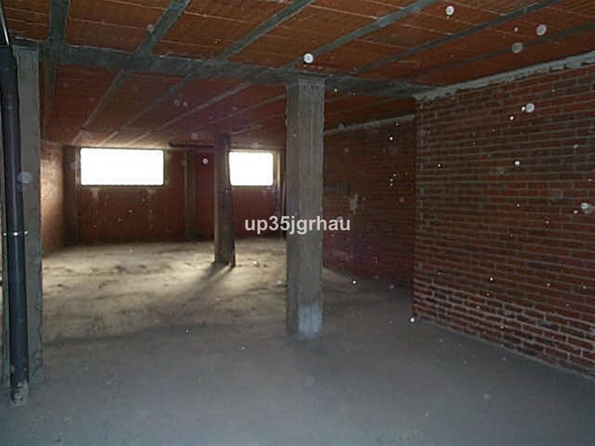 https://cdn.resales-online.com/public/up35jgrhau/properties/29990fad695211ef90df0217bc231ef4/w1200/1-7980e48d732b6fc85c14b43b94d2aa54.jpg?v=1725302308