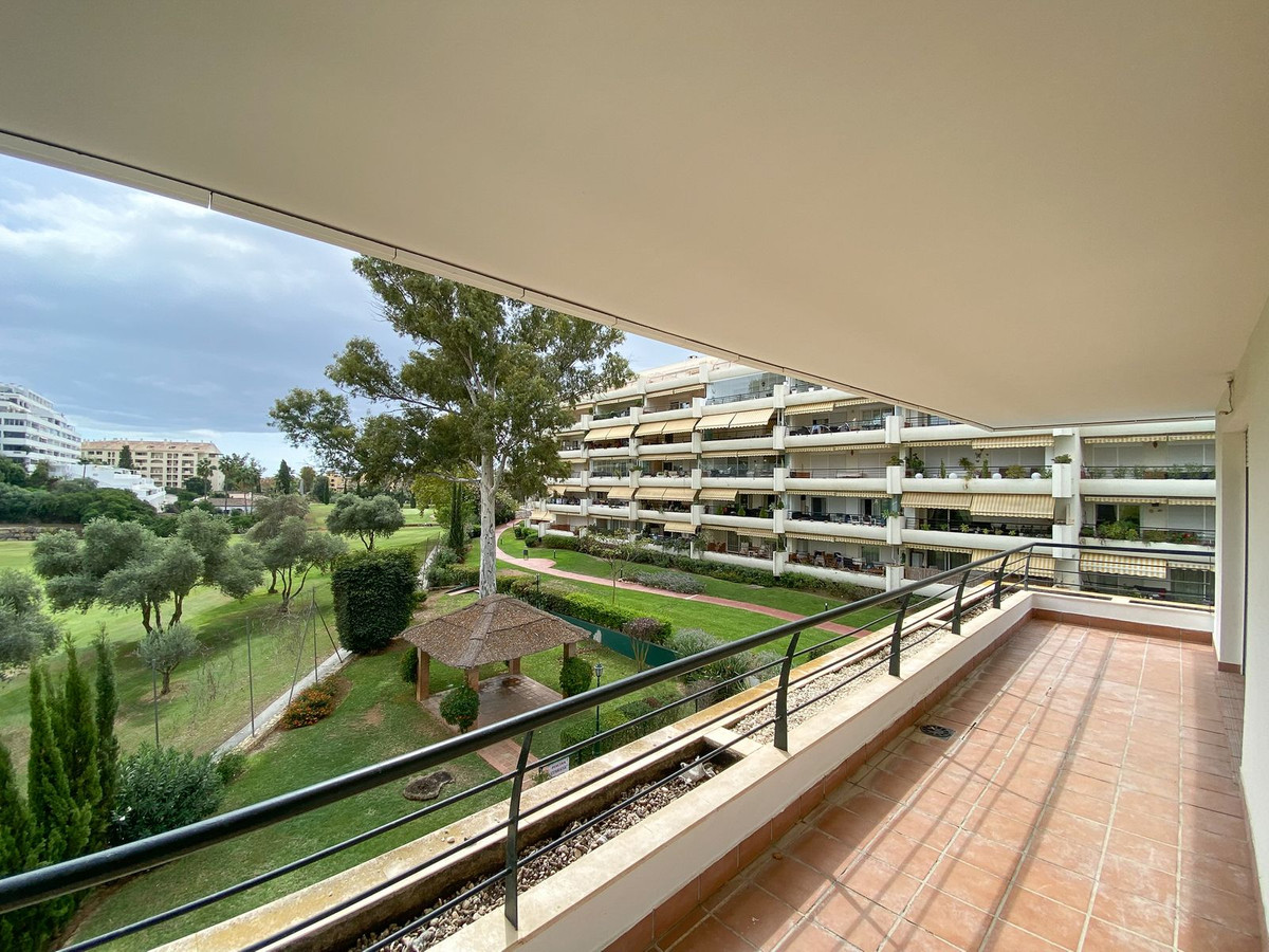 https://cdn.resales-online.com/public/6pcoehzhpl/properties/5e9faeb3836611ef9d2d0217bc231ef4/w1200/1-7980e48d732b6fc85c14b43b94d2aa54.jpg?v=1728504698