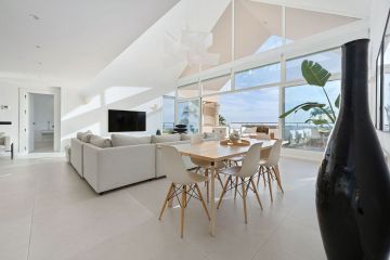 https://cdn.resales-online.com/public/wzh084gdt9/properties/e3c998f38bc011ef84cf0217bc231ef4/w1200/6-241328e1bcc9c0d8ce1222beb6c967a8.jpg?v=1729672432