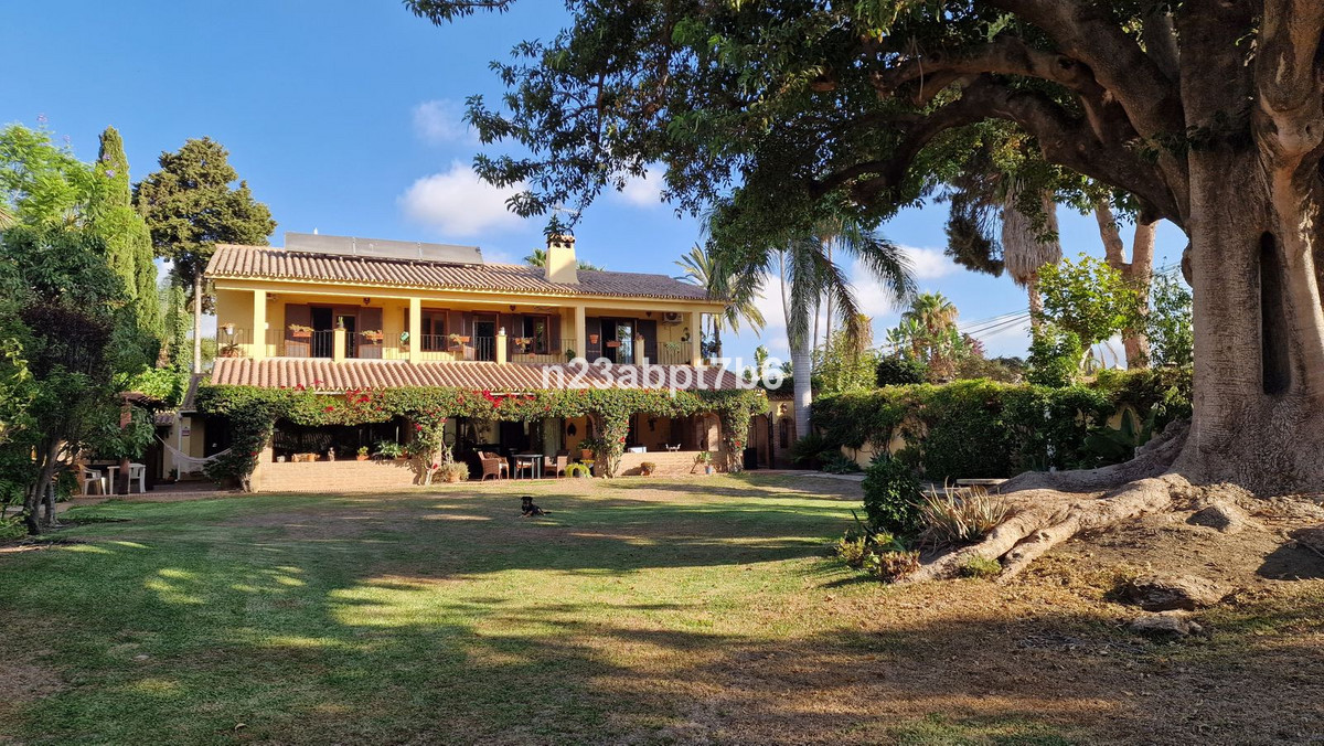 https://cdn.resales-online.com/public/n23abpt7b6/properties/aa37f0356b9011ef9d2d0217bc231ef4/w1200/1-7980e48d732b6fc85c14b43b94d2aa54.jpg?v=1725550082