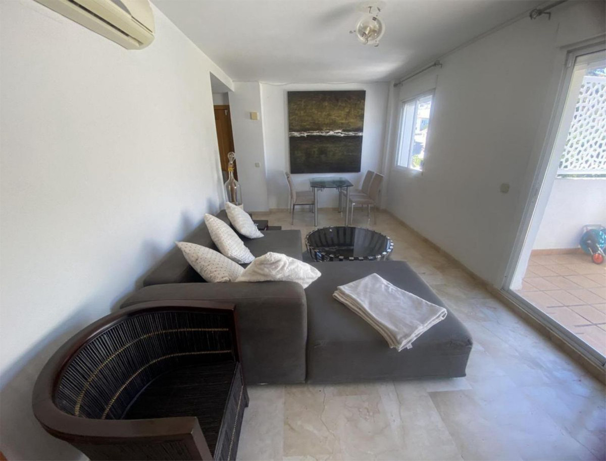 https://cdn.resales-online.com/public/q0gkld5ib1/properties/c515c34f95ec11ef84cf0217bc231ef4/w1200/1-7980e48d732b6fc85c14b43b94d2aa54.jpg?v=1730206762