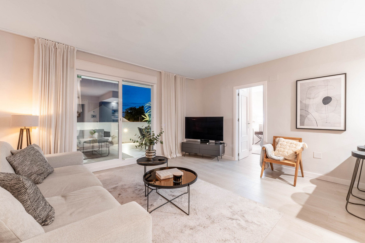 https://cdn.resales-online.com/public/14ldb8kixc/properties/49d3967195be11ef84cf0217bc231ef4/w1200/1-7980e48d732b6fc85c14b43b94d2aa54.jpg?v=1730186598
