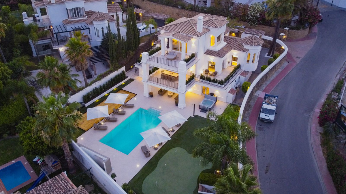 https://cdn.resales-online.com/public/dmbme36kle/properties/514326e315de11eea7b50217bc231ef4/w1200/1-7980e48d732b6fc85c14b43b94d2aa54.jpg?v=1730808521