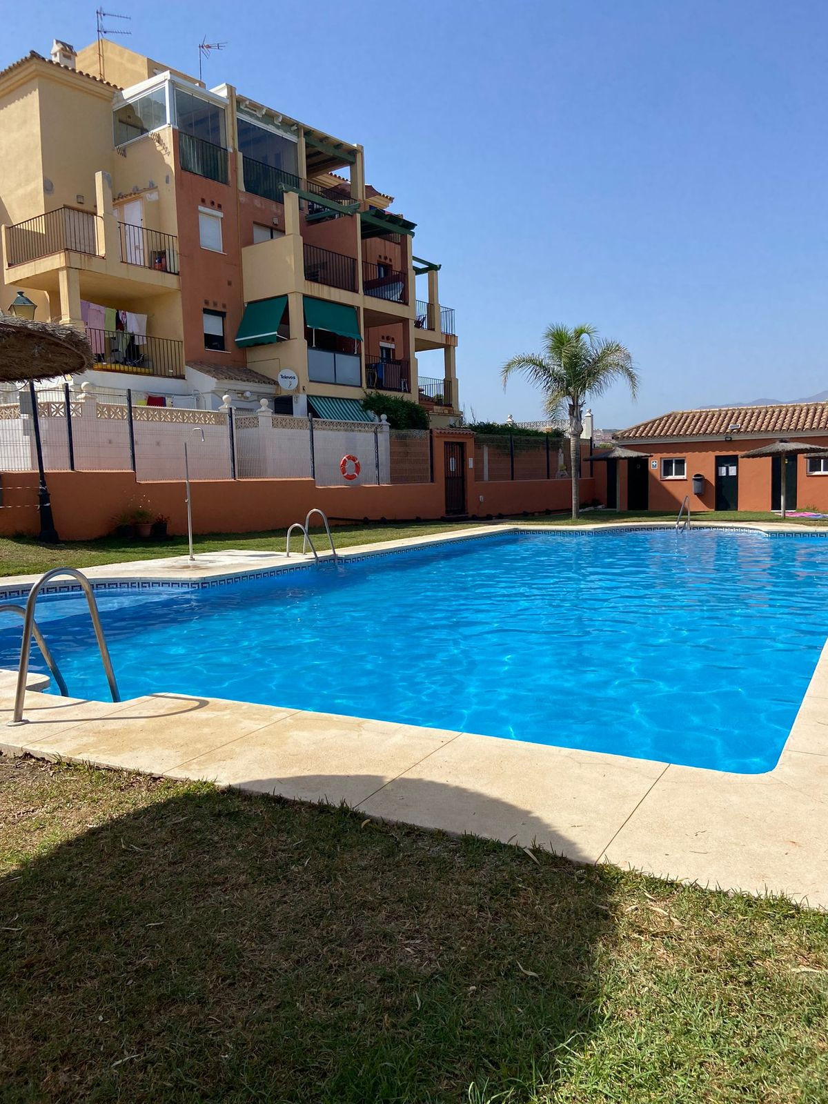 https://cdn.resales-online.com/public/j9liq8uvvv/properties/fbe946809c2d11ef84cf0217bc231ef4/w1200/1-7980e48d732b6fc85c14b43b94d2aa54.jpg?v=1730909302