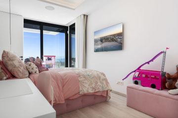 https://cdn.resales-online.com/public/asb71hmq0g/properties/505bc98ba81d11ef84cf0217bc231ef4/w1200/44-a9b00fef606e1a421f9431575315bbcb.jpg?v=1732206755