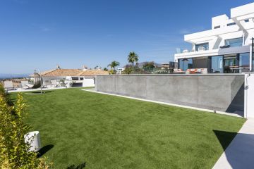 https://cdn.resales-online.com/public/asb71hmq0g/properties/505bc98ba81d11ef84cf0217bc231ef4/w1200/83-cf00ac3db745386f0b646589e1498e45.jpg?v=1732206755
