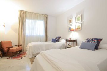 https://cdn.resales-online.com/public/kj4s0e6mui/properties/49b4da9ba81011ef84cf0217bc231ef4/w1200/3-e898b2bb2a2fdfd06d2c39894dce8316.jpg?v=1732206554