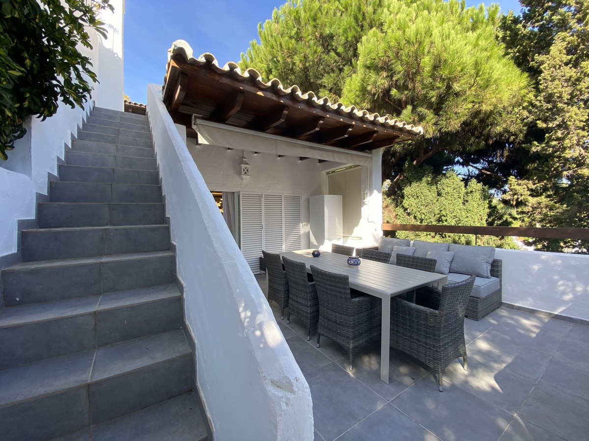 https://cdn.resales-online.com/public/1op4nq1ymv/properties/432f3441a8ec11ef84cf0217bc231ef4/w1200/1-7980e48d732b6fc85c14b43b94d2aa54.jpg?v=1732297462
