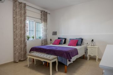 https://cdn.resales-online.com/public/109kmoi1a6/properties/b986a972a8c711ef84cf0217bc231ef4/w1200/28-ef19a2c59920e2e087cd278a51b6dbf8.jpg?v=1732280380
