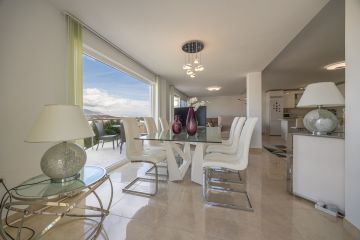 https://cdn.resales-online.com/public/109kmoi1a6/properties/b986a972a8c711ef84cf0217bc231ef4/w1200/29-7c2f312881aea9bbe9ddaeb9640e2c9a.jpg?v=1732280380