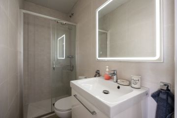 https://cdn.resales-online.com/public/109kmoi1a6/properties/b986a972a8c711ef84cf0217bc231ef4/w1200/30-5e8634ec9576c9ad4825a6dec5b5d375.jpg?v=1732280380