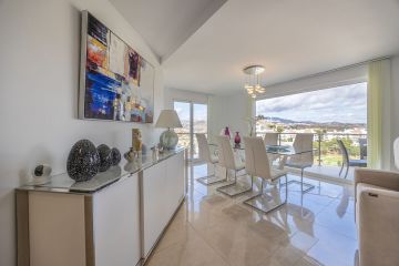 https://cdn.resales-online.com/public/109kmoi1a6/properties/b986a972a8c711ef84cf0217bc231ef4/w1200/39-a493fe9149752455d4aa759b42ca0ea1.jpg?v=1732280380