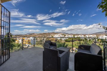 https://cdn.resales-online.com/public/109kmoi1a6/properties/b986a972a8c711ef84cf0217bc231ef4/w1200/48-995152433a6d9da26e318d14b54534ba.jpg?v=1732280380