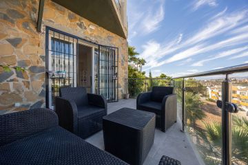 https://cdn.resales-online.com/public/109kmoi1a6/properties/b986a972a8c711ef84cf0217bc231ef4/w1200/49-e4a2fb57c7644d14d3ccd34084db1526.jpg?v=1732280380