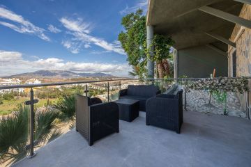 https://cdn.resales-online.com/public/109kmoi1a6/properties/b986a972a8c711ef84cf0217bc231ef4/w1200/51-1a006e3d9335f058903eb94f281586d2.jpg?v=1732280380