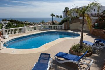 https://cdn.resales-online.com/public/109kmoi1a6/properties/b986a972a8c711ef84cf0217bc231ef4/w1200/55-3c1c941a81476b73787f827064fcb30e.jpg?v=1732280380