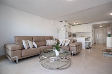 https://cdn.resales-online.com/public/109kmoi1a6/properties/b986a972a8c711ef84cf0217bc231ef4/w1200/6-241328e1bcc9c0d8ce1222beb6c967a8.jpg?v=1732280380