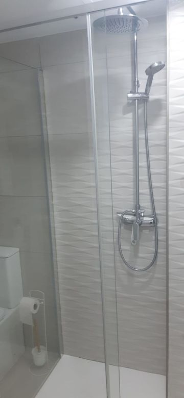 https://cdn.resales-online.com/public/2clagkpr0e/properties/aeea2a1fab3611ef84cf0217bc231ef4/w1200/21-2c707e7c511429b4f8ec4ee5f221ddb6.jpg?v=1732549236