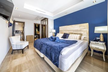 https://cdn.resales-online.com/public/2clagkpr0e/properties/0f7e3380ab4311ef84cf0217bc231ef4/w1200/13-5fd73dea700db77384c091ca9818b1a9.jpg?v=1732552885
