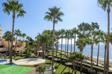 https://cdn.resales-online.com/public/2clagkpr0e/properties/0f7e3380ab4311ef84cf0217bc231ef4/w1200/21-2c707e7c511429b4f8ec4ee5f221ddb6.jpg?v=1732552885