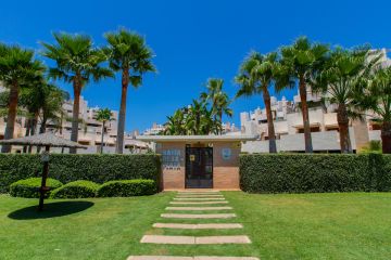 https://cdn.resales-online.com/public/2clagkpr0e/properties/0f7e3380ab4311ef84cf0217bc231ef4/w1200/28-ef19a2c59920e2e087cd278a51b6dbf8.jpg?v=1732552885