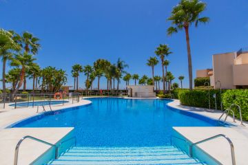 https://cdn.resales-online.com/public/2clagkpr0e/properties/0f7e3380ab4311ef84cf0217bc231ef4/w1200/29-7c2f312881aea9bbe9ddaeb9640e2c9a.jpg?v=1732552885