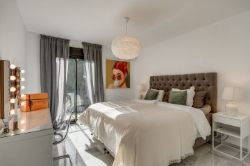 https://cdn.resales-online.com/public/geu0qurz3crsy63m/properties/5b78f398ac8f11ef84cf0217bc231ef4/w1200/27-f6e8bc237ba13ac4c268badec6354f3d.jpg?v=1732695318