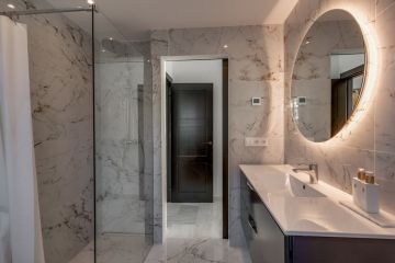 https://cdn.resales-online.com/public/geu0qurz3crsy63m/properties/5b78f398ac8f11ef84cf0217bc231ef4/w1200/29-7c2f312881aea9bbe9ddaeb9640e2c9a.jpg?v=1732695318