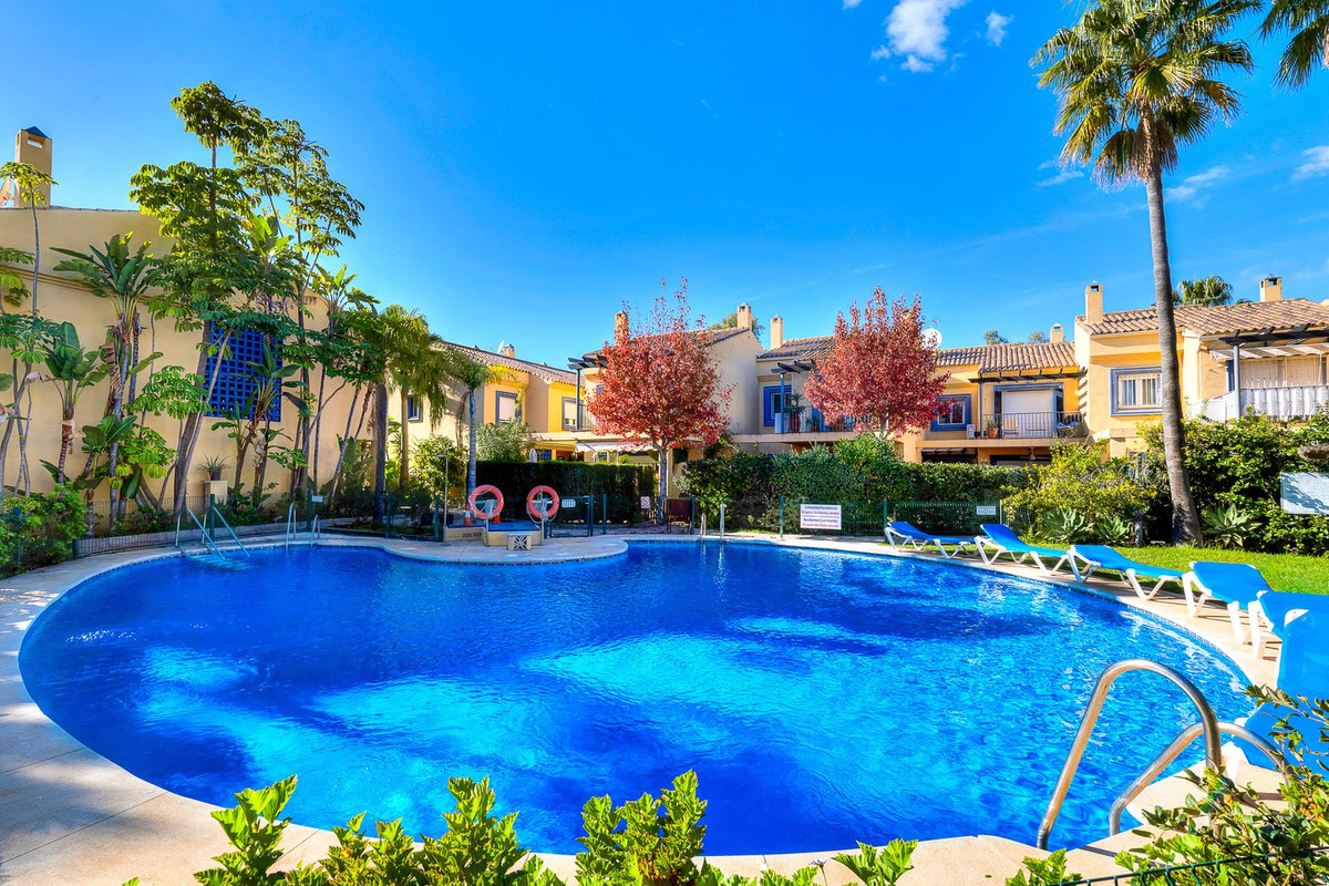 https://cdn.resales-online.com/public/k3eviv3ksf/properties/64ce73ada8f111ef84cf0217bc231ef4/w1200/1-7980e48d732b6fc85c14b43b94d2aa54.jpg?v=1732647228