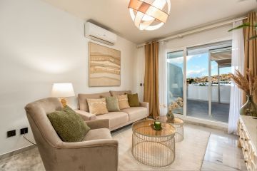 https://cdn.resales-online.com/public/l0bp0clj8g/properties/993b5844a8a511ef84cf0217bc231ef4/w1200/8-e64a9055bba3e77ac8aca3b893cdf826.jpg?v=1732717826