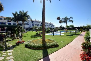 https://cdn.resales-online.com/public/vj79r8sgv9/properties/4318d3c8b09c11ef84cf0217bc231ef4/w1200/18-cc72f169493c096e712837ff5d8b6e41.jpg?v=1733395219
