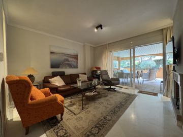 https://cdn.resales-online.com/public/jhv5u66b5s/properties/befa3edbb16511ef84cf0217bc231ef4/w1200/21-2c707e7c511429b4f8ec4ee5f221ddb6.jpg?v=1733232887