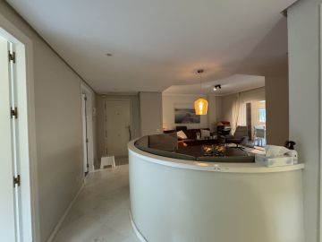 https://cdn.resales-online.com/public/jhv5u66b5s/properties/befa3edbb16511ef84cf0217bc231ef4/w1200/29-7c2f312881aea9bbe9ddaeb9640e2c9a.jpg?v=1733232887