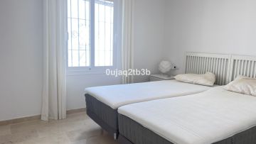 https://cdn.resales-online.com/public/0ujaq2tb3b/properties/38e4d417b15f11ef84cf0217bc231ef4/w1200/19-d0ed7da2012a09046d307c195d98e7d6.jpg?v=1733224400