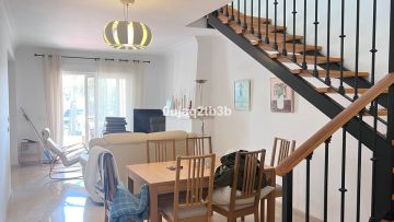 https://cdn.resales-online.com/public/0ujaq2tb3b/properties/38e4d417b15f11ef84cf0217bc231ef4/w1200/33-f37a7fab00fce6ff6b895520b67d6d6d.jpg?v=1733224400