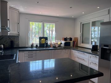 https://cdn.resales-online.com/public/0ujaq2tb3b/properties/38e4d417b15f11ef84cf0217bc231ef4/w1200/6-241328e1bcc9c0d8ce1222beb6c967a8.jpg?v=1733224400