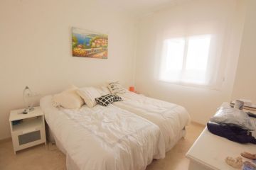 https://cdn.resales-online.com/public/sb5m6pabs6/properties/54f75b82b09d11ef84cf0217bc231ef4/w1200/10-bb915d1cb19341576dcdc994b81ab9c5.jpg?v=1733241711